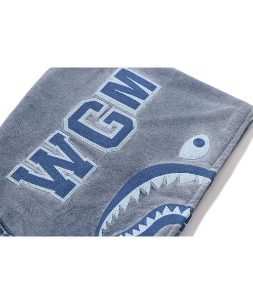 パーカー HEAVY WASHED INDIGO SHARK CROPPED FULL ZIP HOODIE レディースの画像