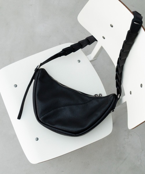 SINSS ショルダーバッグ 2way slit half moon mini bag / 2wayスリット