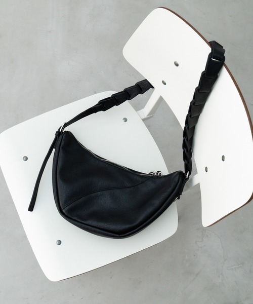 little seeds... Half Moon ハーフムーンバッグ Chick ショルダーバッグ バッグ Half Moon Mini Shoulder Bag / ハーフ