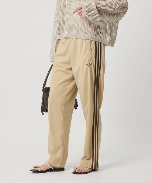 ワイドパンツ パンツ 「adidas Originals」ファイヤーバードトラックパンツ レディースの画像