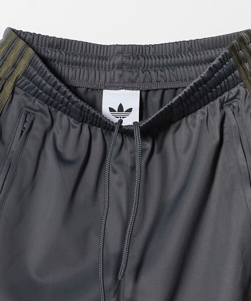 ワイドパンツ パンツ 「adidas Originals」ファイヤーバードトラックパンツ レディースの画像