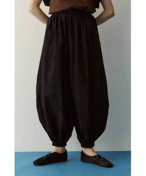 極美品 エンフォルド HAREM PANTS バルーン サルエルパンツ ブラック HeRIN.CYE スラックス パンツ Nylon balloon pants / ナイロンバルーン