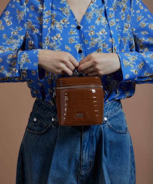 MAISON SPECIAL（メゾンスペシャル） ハンドバッグ Square Vanity Bag
