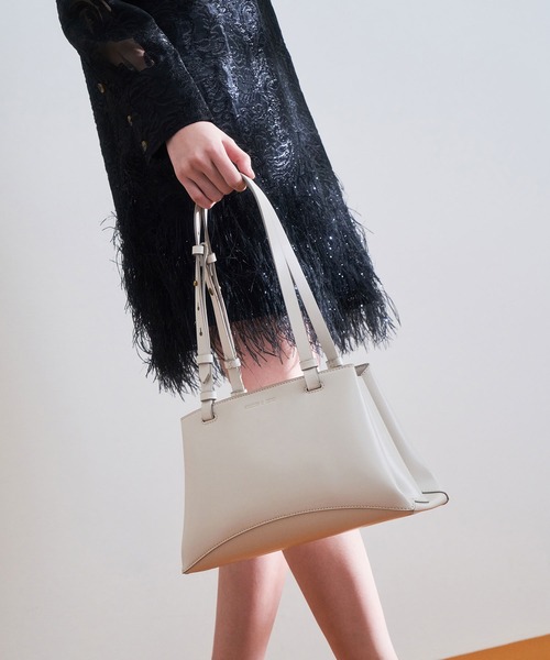 ★CHARLES&KEITH★Double Handle Trapeze Tote Bag/送料込 Butter Harper Double Handle Trapeze Tote Bag - CHARLES