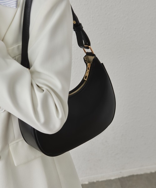 LA VORAGINE（ラ ヴォラジネ） ショルダーバッグ バッグ ハーフムーン