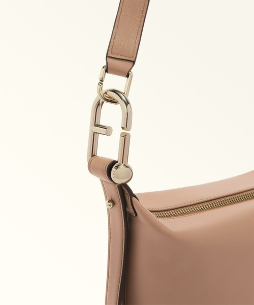セール❣️ 【7/27まで出品】美品✨FURLAフルラ ショルダー ヌヴォラS FURLA Furla フルラ ショルダーバッグ NUVOLA ヌヴォラ WE00662