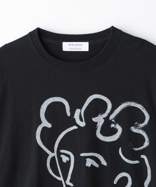 「HOTEL PALACE」オテルパラス アンリマティス アートグラフィックTシャツA HOTEL PALACE｣オテルパラス アンリマティス アートグラフィックT