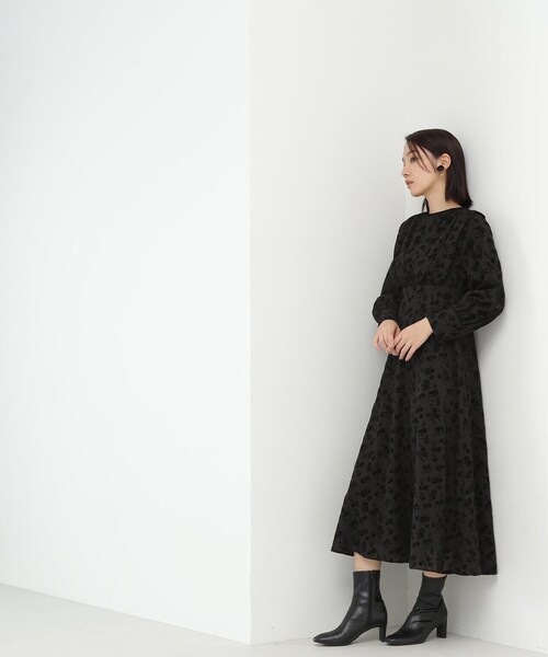 「NATURAL BEAUTY BASIC」 長袖ワンピース MEDIUM ブラウン系その他 レディースの画像