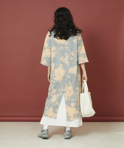 「Freada」 7分袖ワンピース フリ- ベージュ レディースの画像