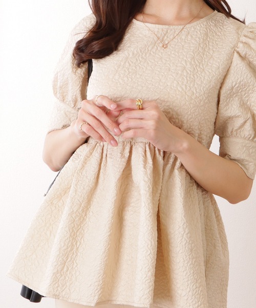 MELT THE LADY バックリボンペプラムトップス　アイボリー バックリボンペプラムトップス – RUFFLOG