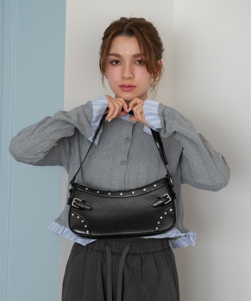 Nu ショルダーバッグ バッグ 「Nu」スタッズ付きショルダーバッグ