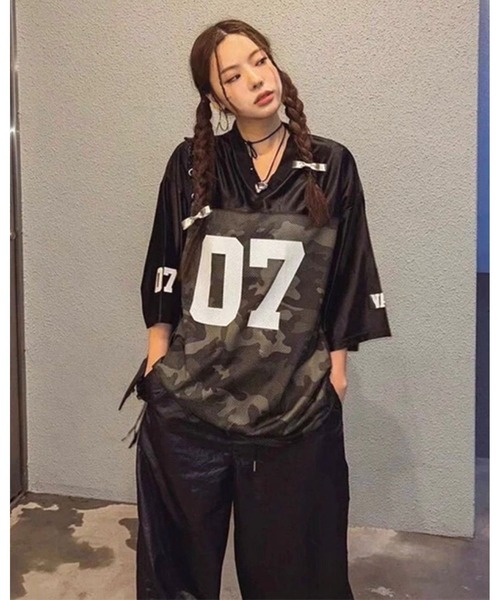 FUNdaysion tシャツ 迷彩柄ナンバープリントルーズトップス