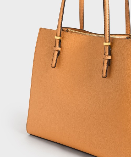 【CHARLES & KEITH】トートバッグ　ブラウン トートバッグ(レディース) - ブラウン | CHARLES & KEITH