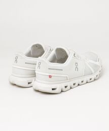 「On」 ローカットスニーカー 28.0cm ホワイト メンズの画像2