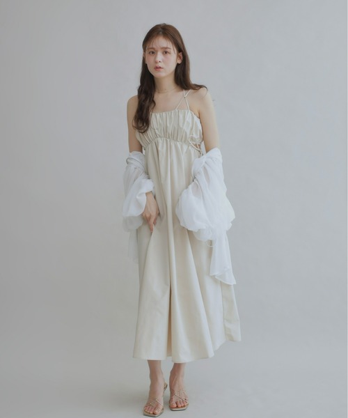 週末お値下げ[限定1着]オフホワイト　フリルギャザーワンピース　リネンワンピース Olu.（オルドット） ワンピース リゾートギャザーワンピース