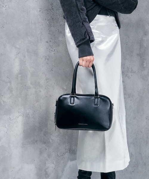 ★CHARLES&KEITH★Sianna Bowling Bag ボーリングバッグ/送料込 CHARLES & KEITH ボストンバッグ Sianna シアンナ テクスチャー