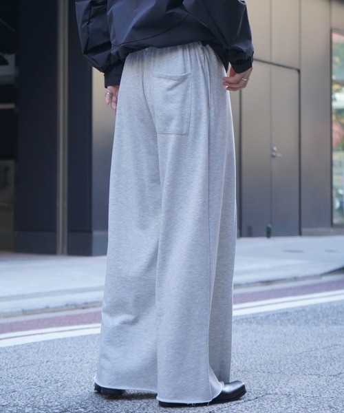 Confirm スウェットパンツ ジャージ 25SS 裾カットオフ センター