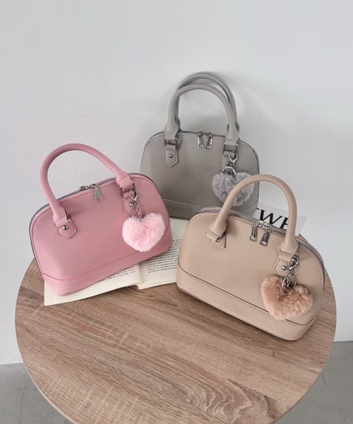 CLEA ボストンバッグ 「6色展開」ハートチャーム付きボストンバッグ