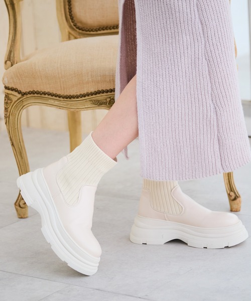 our ショートブーツ　アイボリー　L our ショートブーツ アイボリー L our ショートブーツ アイボリー L