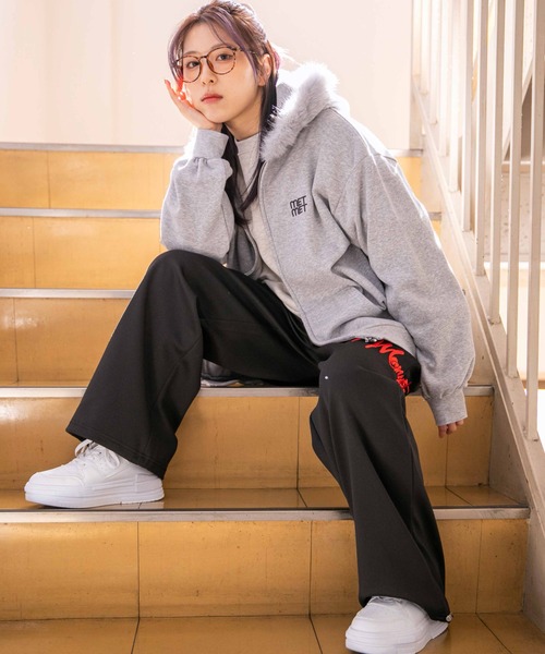 極美品 キューティーフラッシュ ロングカーディガン パーカー フード 黒 総柄 パーカー 「ファーフード×裏起毛」レディース ジップパーカー