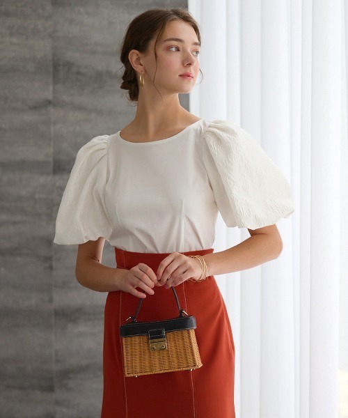 ホワイト パフスリーブ Tシャツ ZARA ホワイト パフスリーブ Tシャツ バルーン袖 - メルカリ
