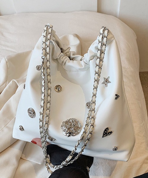 ノベルティ チェーンショルダーバッグ 22 バッグ ホワイト CHANEL 22 - Bags — Fashion | CHANEL
