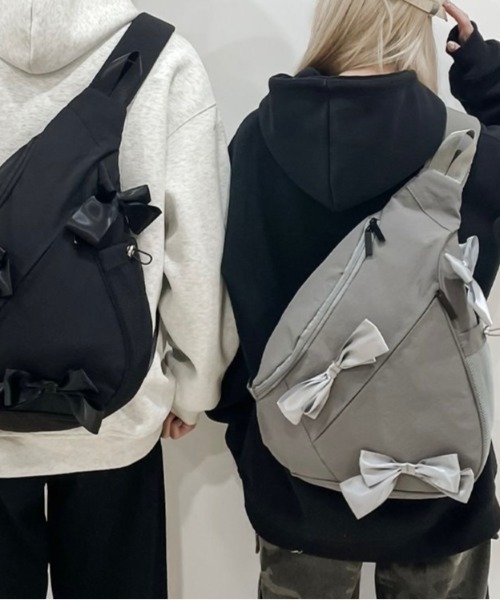 無地リボン総柄ポケット付きビッグリボンリュック(M~L) （バッグ