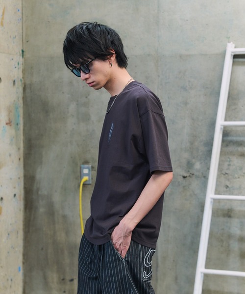 tシャツ ボックスシルエット グランジ風 Y2Kモチーフ 韓国風 バック