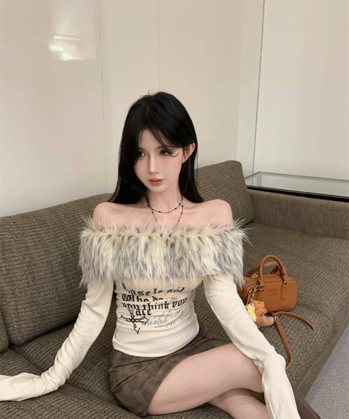 平成ギャル y2k 00s ファー ニット ポンチョ d.i.a 系 gal ↝ DEVICE（デバイス） tシャツ ボリューム ファー オフショルダーギャル