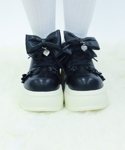 axes femme POETIQUE パンプス リボン付き合皮厚底スニーカー