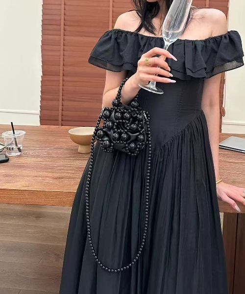 【美品】ANTEPRIMA ビーズショルダーバッグ・パーティバッグ　2way黒 deux amour ショルダーバッグ バッグ ビーズ編み込みショルダーバッグ