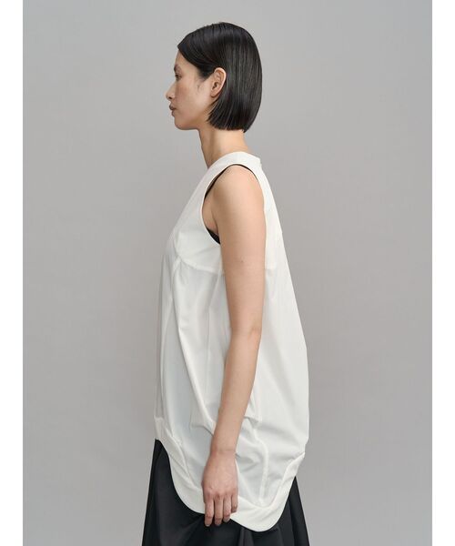 UN3D.（アンスリード） タンクトップ ノースリーブ WAVE HEM PADDED