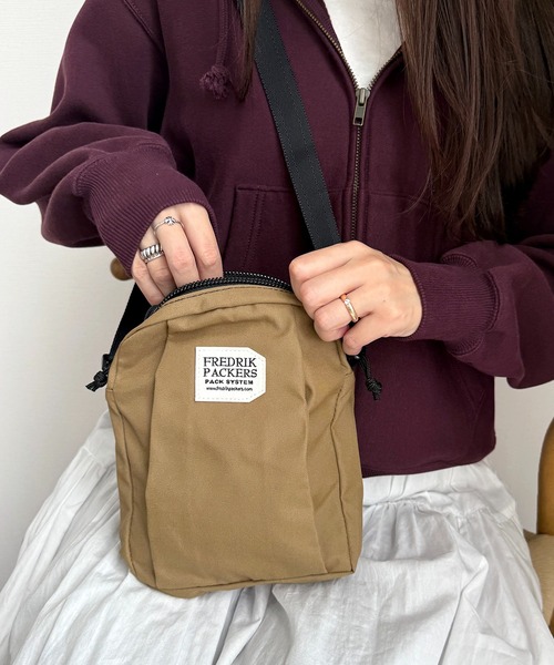 FREDRIK PACKERS（フレドリックパッカーズ） ショルダーバッグ バッグ
