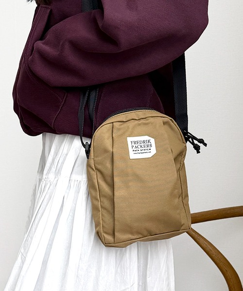 FREDRIK PACKERS（フレドリックパッカーズ） ショルダーバッグ バッグ