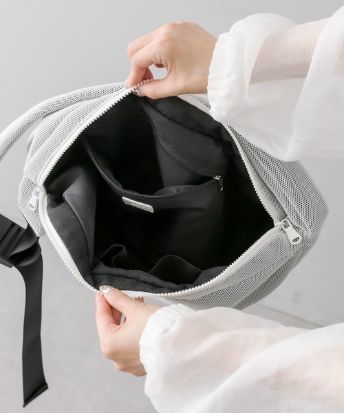ear PAPILLONNER ショルダーバッグ バッグ メッシュクロス