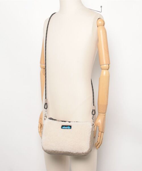 KAVU ショルダーバッグ KAVU/カブー So Snuggy/ソースナッギー