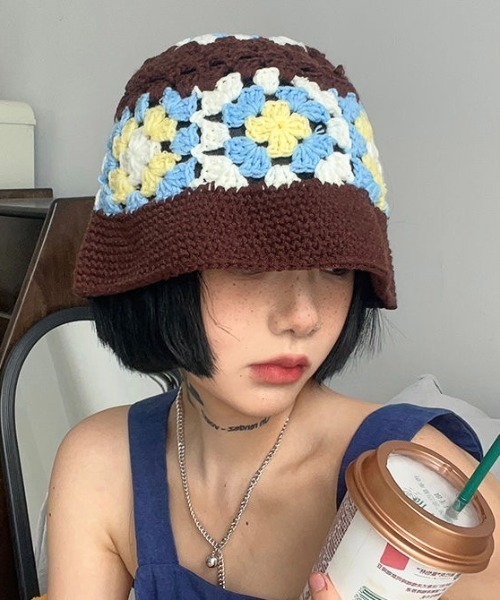 手作りニット帽　バケット　ビーニー　水色　ラメ　男女兼用　シルク他　春〜 手作りニット帽 バケット ビーニー 水色 ラメ 男女兼用 シルク他