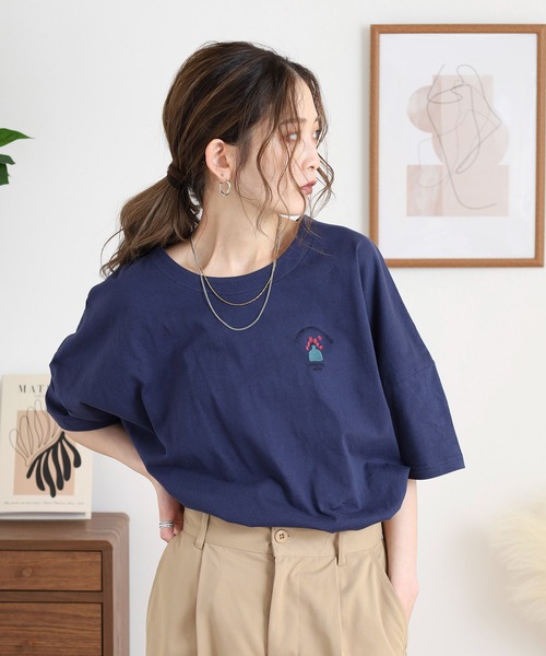 tシャツ EMAGO 花瓶刺繍ボタン止めＴ レディース