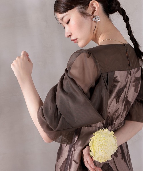 kana ブラウン オフショルダー レース ロングドレス M Kana ドレス フロッキーレースオフショルダー風スリーブAライン