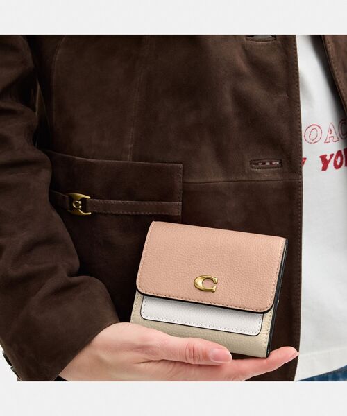 「COACH」 財布 ONE ベージュ系その他 レディース_3