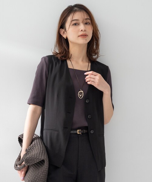 新品タグ付き　UNTITLED　ヴィスコースリネンベスト　ブラック黒　ジレ UNTITLED（アンタイトル） ベスト ジレ 「セットアップ可/接触冷感