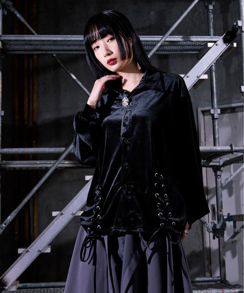 Ellno Loset（エルノロゼット） シャツ Wレースアップベロアシャツ