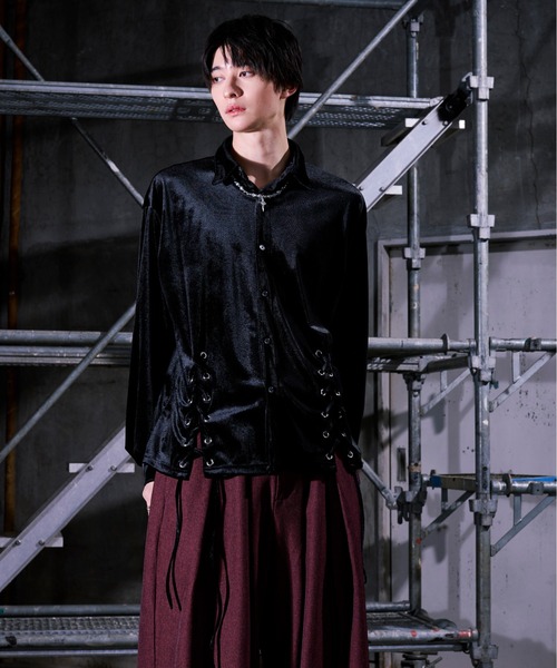 Ellno Loset（エルノロゼット） シャツ Wレースアップベロアシャツ