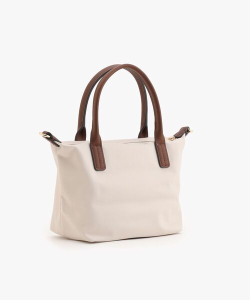 美品✨トミーヒルフィガー ショルダーバッグ ベージュ 合皮 ロゴ入り トミー ヒルフィガー TOMMY HILFIGER モノタイプショルダーバッグ