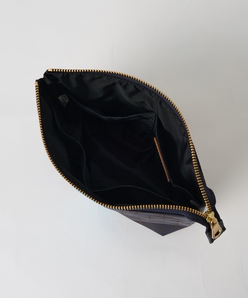 russet（ラシット） ポーチ ラインプリントポーチ M レディース