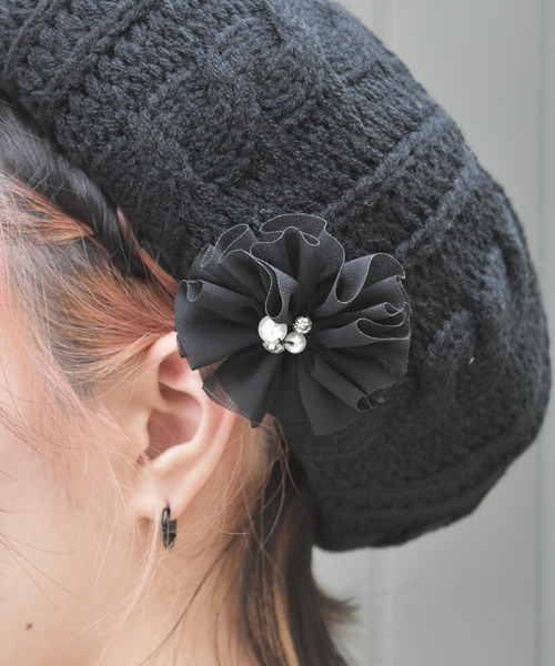 axes femme（アクシーズ ファム） 帽子 ベレー帽 コサージュ付きニット