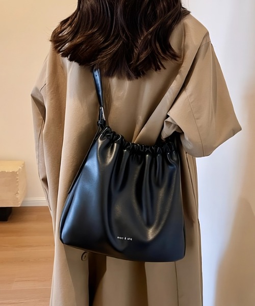 ショルダーバッグ バッグ フェイクレザー巾着ショルダーバッグ