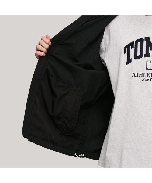 TOMMY JEANS（トミー・ジーンズ） ナイロンジャケット ライトウェイト