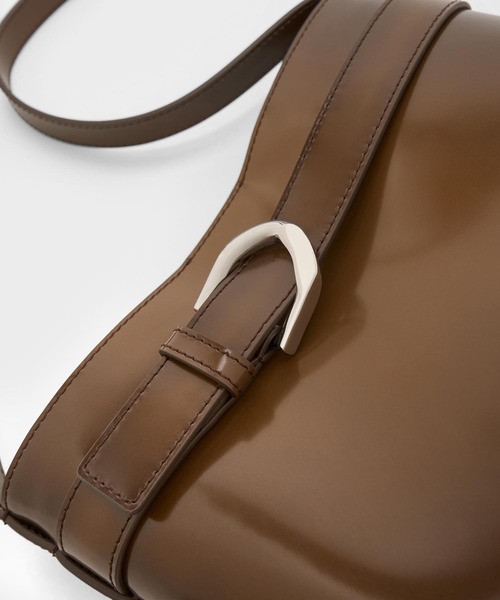 CHARLES & KEITH◆Gabine バックル レザー スライド◆送料込 Gabine ガビーヌ バックルレザースライド（サンダル）｜CHARLES