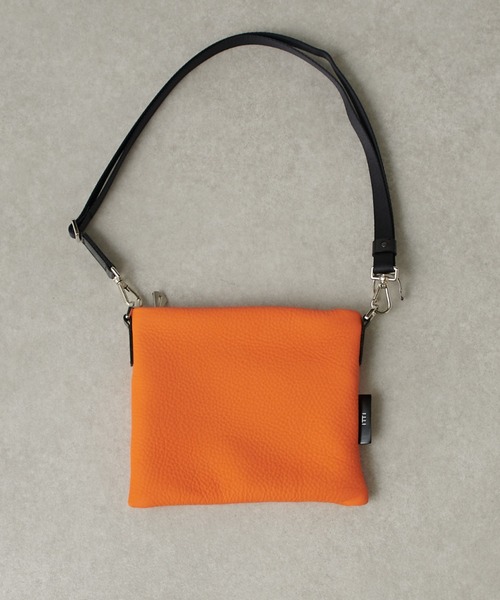 ITTI ショルダーバッグ 「ITTI / イッチ」Sacoche S diplo sky